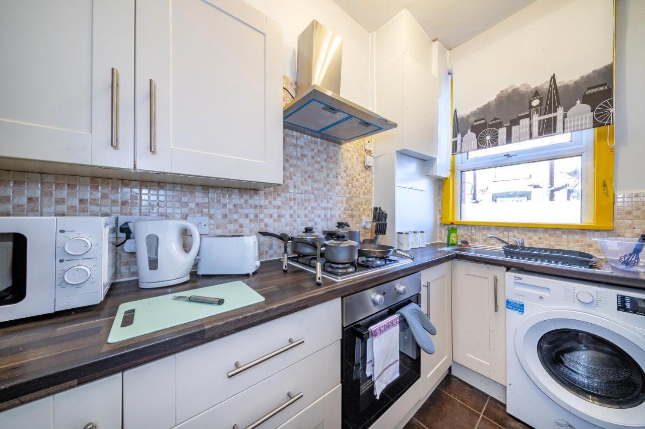 *1Es* For Your Most Relaxed & Cosy Stay + Free Parking + Free Fast Wifi * Leeds  Exterior photo