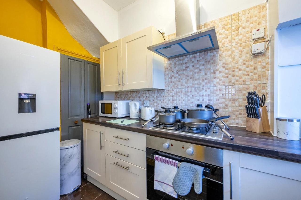 *1Es* For Your Most Relaxed & Cosy Stay + Free Parking + Free Fast Wifi * Leeds  Exterior photo