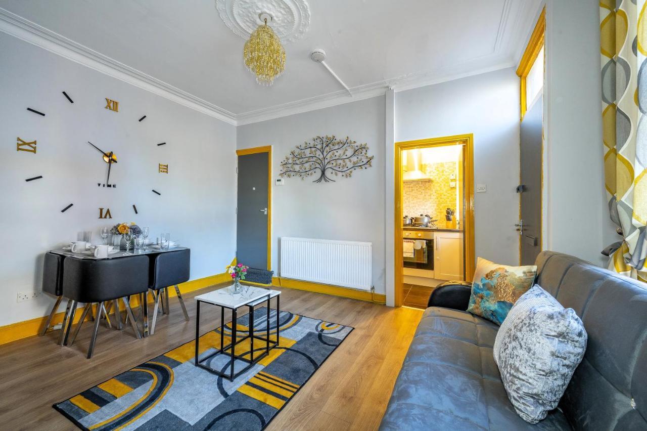 *1Es* For Your Most Relaxed & Cosy Stay + Free Parking + Free Fast Wifi * Leeds  Exterior photo